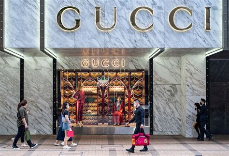 gucci store employee discount